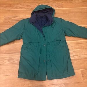 Vintage 1980s 80s winter green jacket with detachable hood no size tag